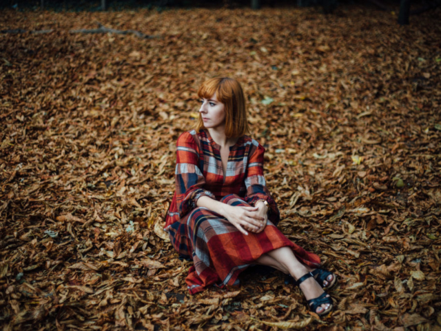 autumn kat terek riennahera leaves elves rust gold redhead photography london